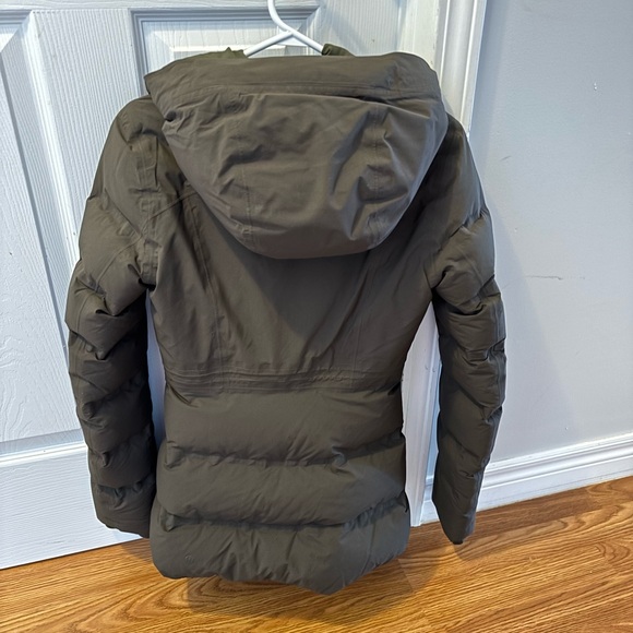 Lululemon winter jacket - Picture 2 of 5